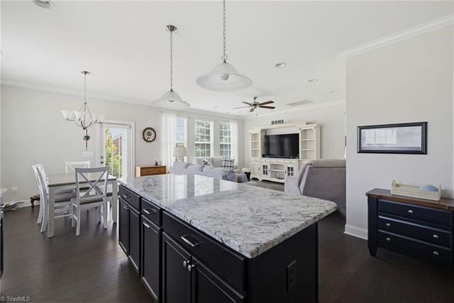 1405 Farm Ridge Road, Kernersville, NC 27284