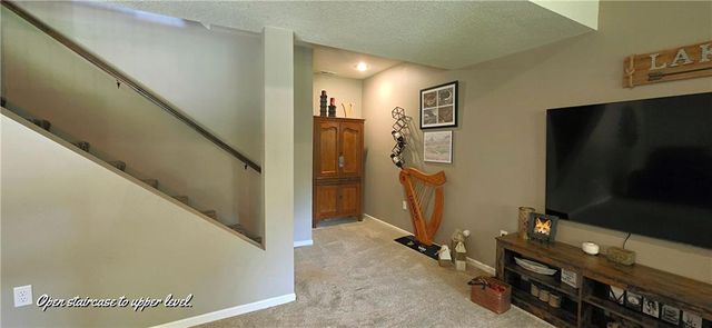 18340 Selwyn Drive, Warsaw, MO 65355