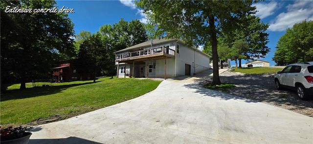 18340 Selwyn Drive, Warsaw, MO 65355