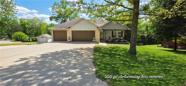 18340 Selwyn Drive, Warsaw, MO 65355