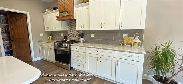 18340 Selwyn Drive, Warsaw, MO 65355