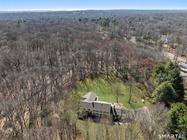 11 Highview Drive, Woodbridge, CT 06525