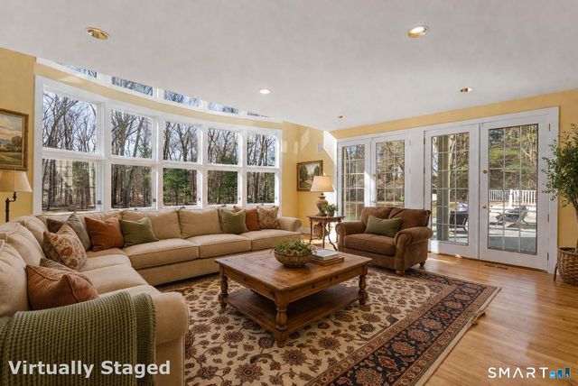 11 Highview Drive, Woodbridge, CT 06525