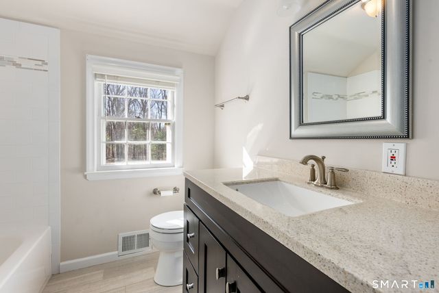 11 Highview Drive, Woodbridge, CT 06525