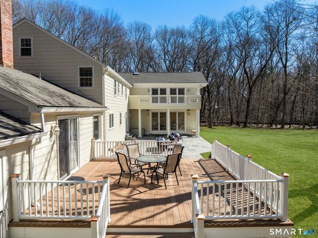 11 Highview Drive, Woodbridge, CT 06525