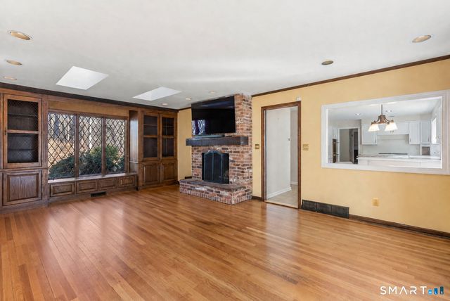 11 Highview Drive, Woodbridge, CT 06525