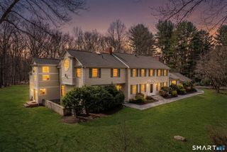 11 Highview Drive, Woodbridge, CT 06525
