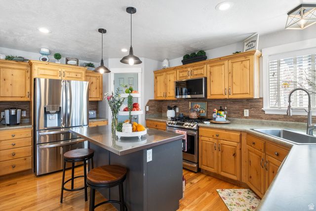 286 W SKY CT, Saratoga Springs, UT 84045