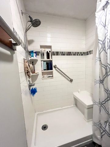 1507 Coral Dr, Houma, LA 70360