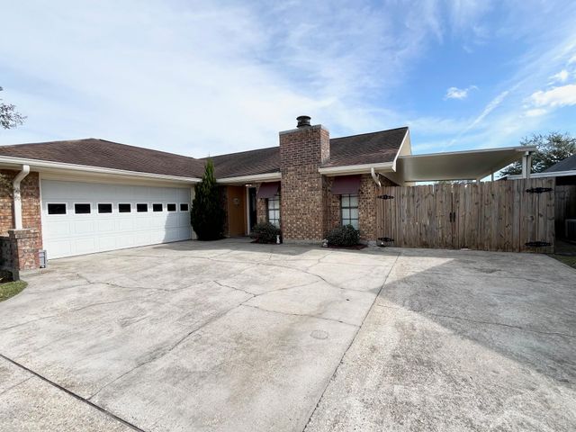 1507 Coral Dr, Houma, LA 70360