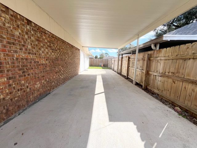 1507 Coral Dr, Houma, LA 70360