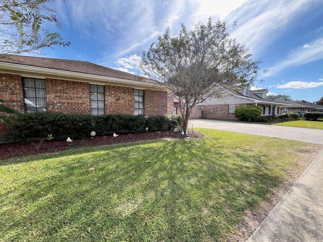 1507 Coral Dr, Houma, LA 70360