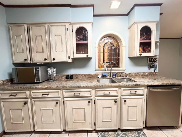 1507 Coral Dr, Houma, LA 70360