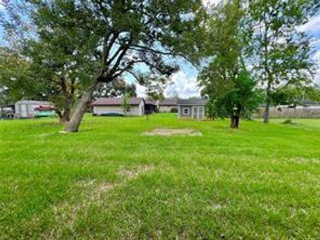 231 Moore Street, Richwood, TX 77531