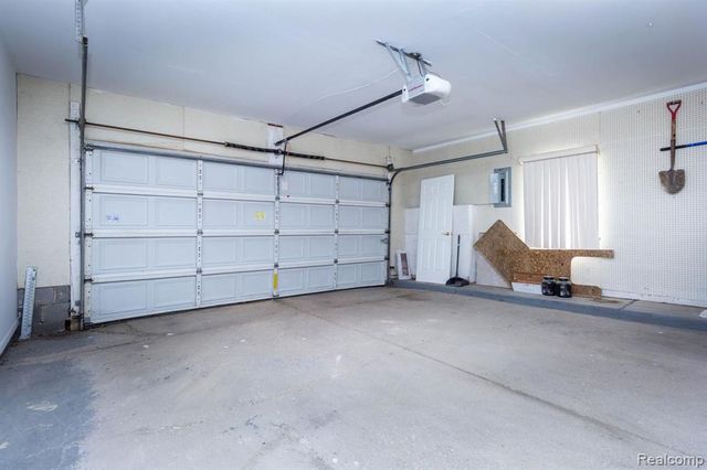 7671 Danbury Circle, West Bloomfield, MI 48322