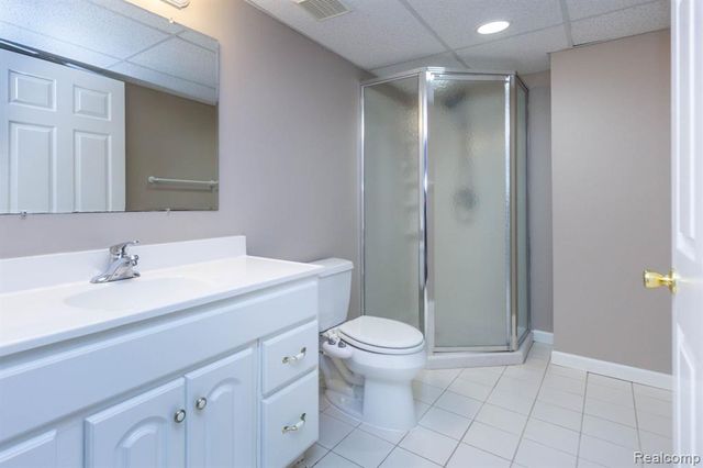 7671 Danbury Circle, West Bloomfield, MI 48322