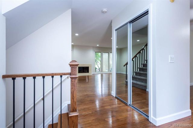 7671 Danbury Circle, West Bloomfield, MI 48322