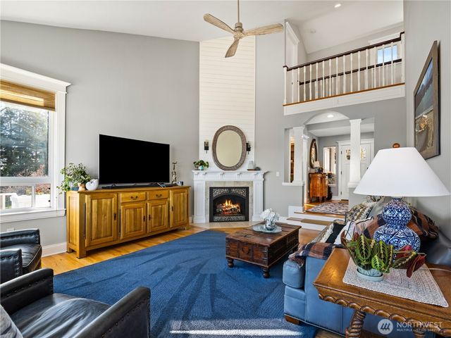 1559 13th AVE, Fox Island, WA 98333