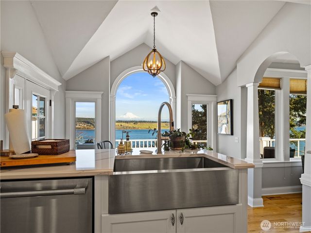 1559 13th AVE, Fox Island, WA 98333