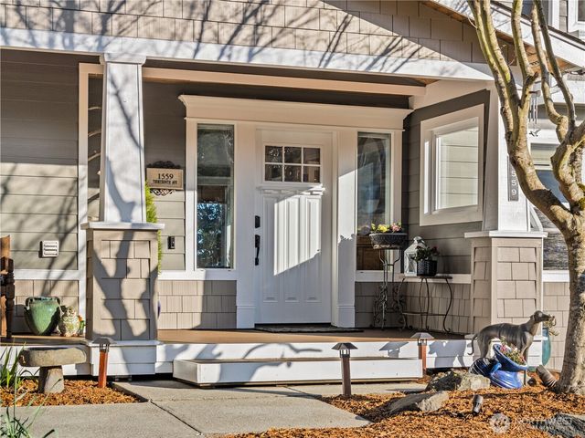 1559 13th AVE, Fox Island, WA 98333