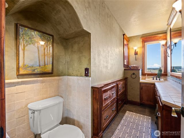 1559 13th AVE, Fox Island, WA 98333