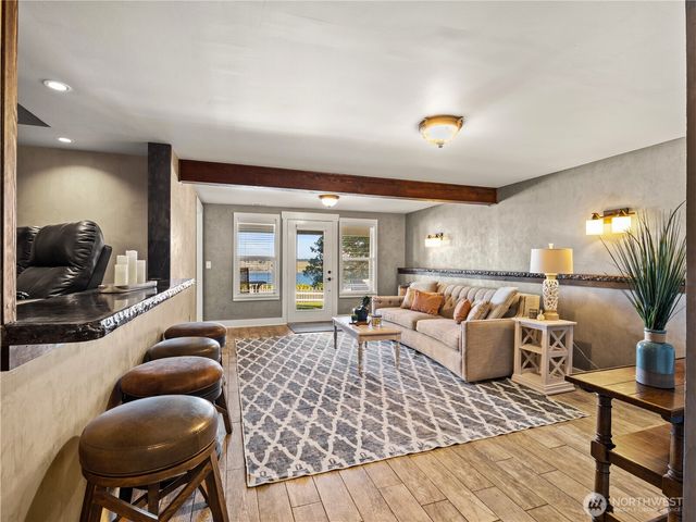 1559 13th AVE, Fox Island, WA 98333