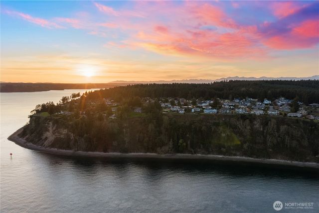 1559 13th AVE, Fox Island, WA 98333