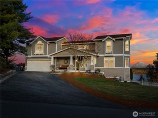 1559 13th AVE, Fox Island, WA 98333