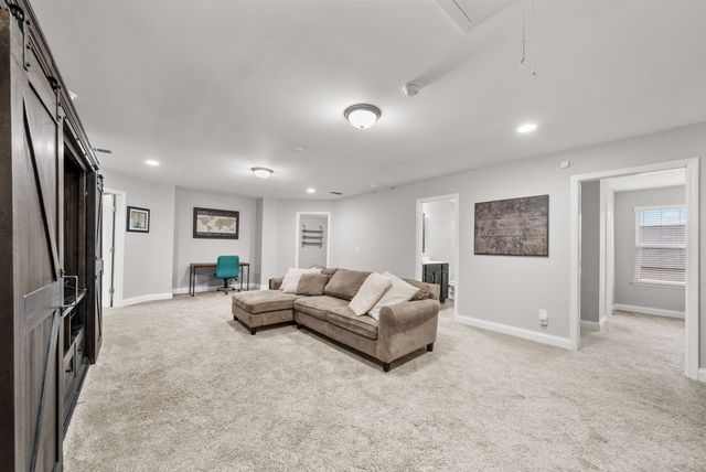 1102 Marys Pl, Lebanon, TN 37090