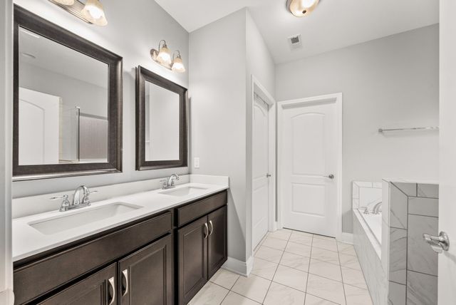 1102 Marys Pl, Lebanon, TN 37090