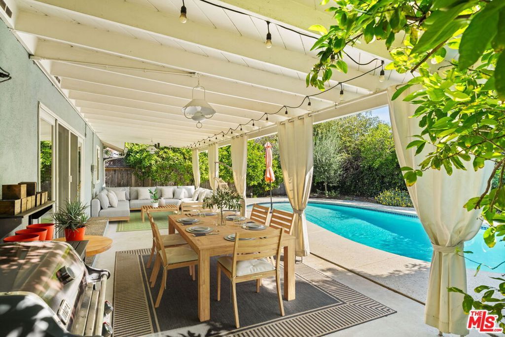 Image 24 of property listing at 6664 Royer Avenue, West Hills, CA 91307