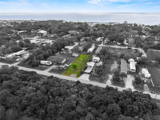 309 5th Street, San Leon, TX 77539