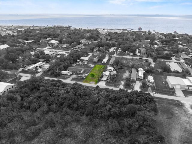 309 5th Street, San Leon, TX 77539