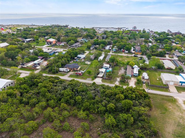 309 5th Street, San Leon, TX 77539
