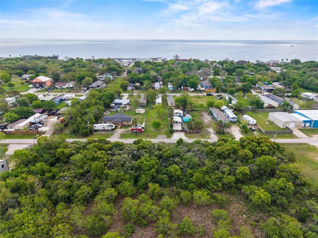309 5th Street, San Leon, TX 77539