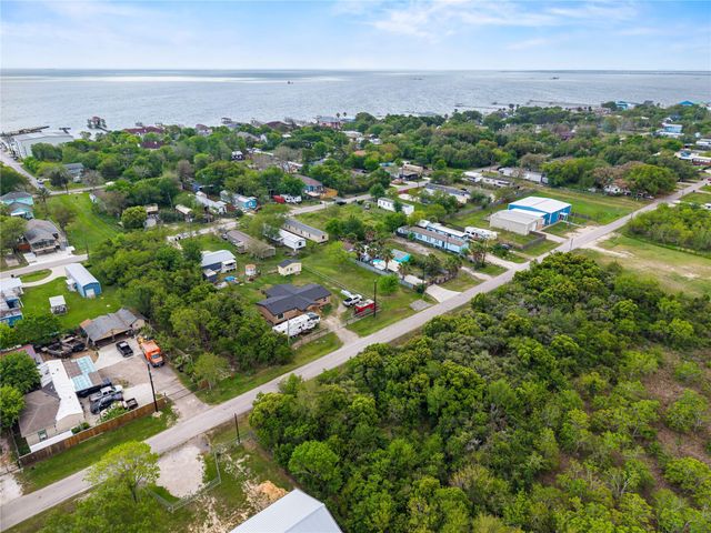 309 5th Street, San Leon, TX 77539