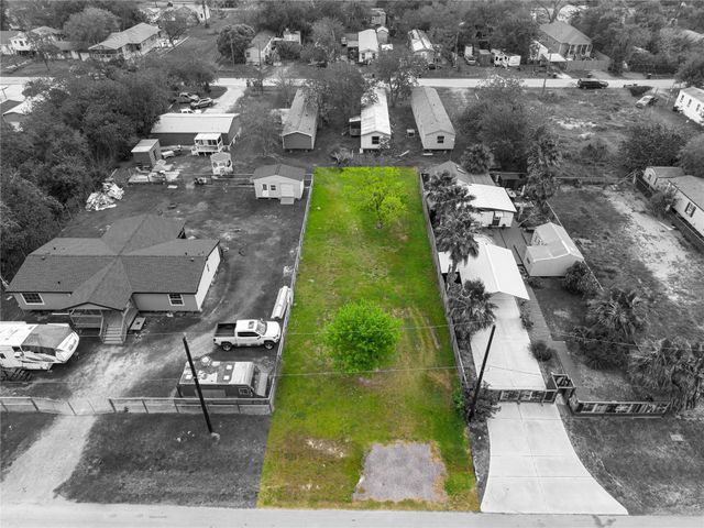 309 5th Street, San Leon, TX 77539