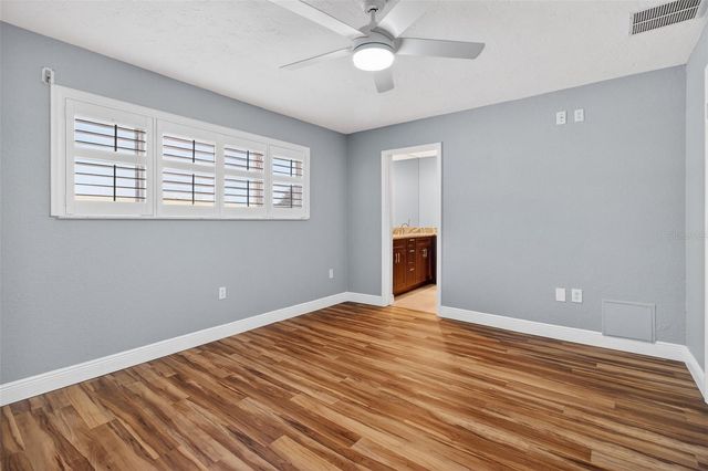 6660 CAPE HATTERAS WAY NE 1, St Petersburg, FL 33702