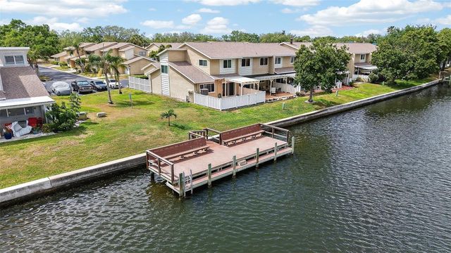 6660 CAPE HATTERAS WAY NE 1, St Petersburg, FL 33702