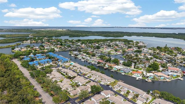 6660 CAPE HATTERAS WAY NE 1, St Petersburg, FL 33702