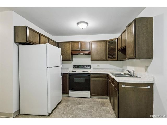655 S Alton Way 2A, Denver, CO 80247