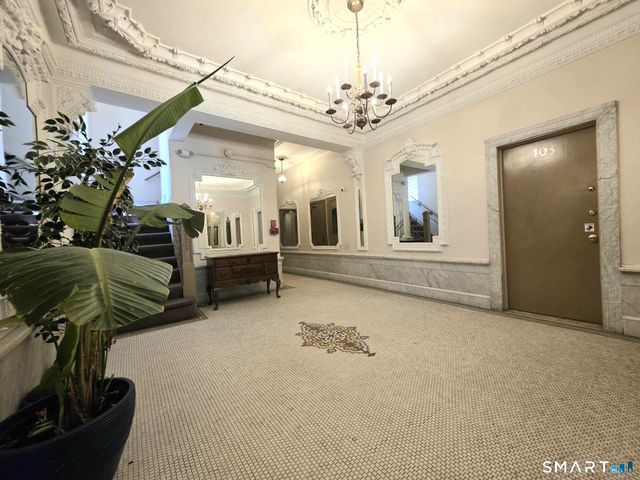 548 Orange Street 304, New Haven, CT 06511