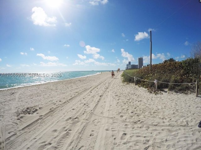 540 74th St 15, Miami Beach, FL 33141