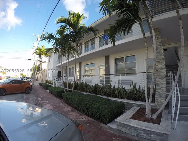 540 74th St 15, Miami Beach, FL 33141