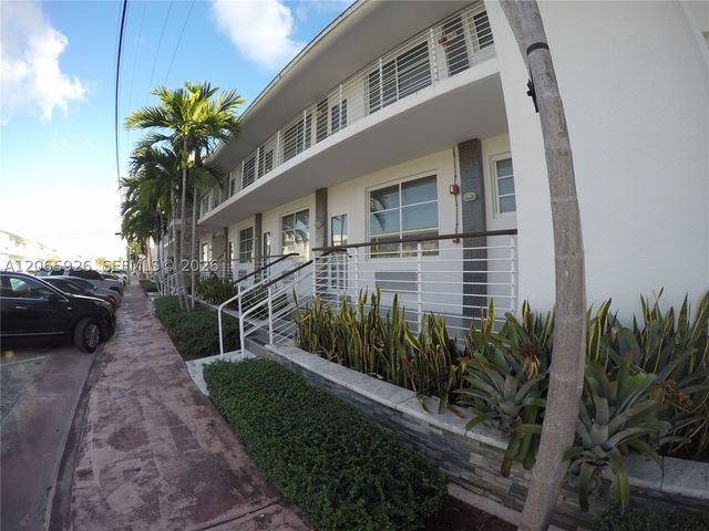 540 74th St 15, Miami Beach, FL 33141