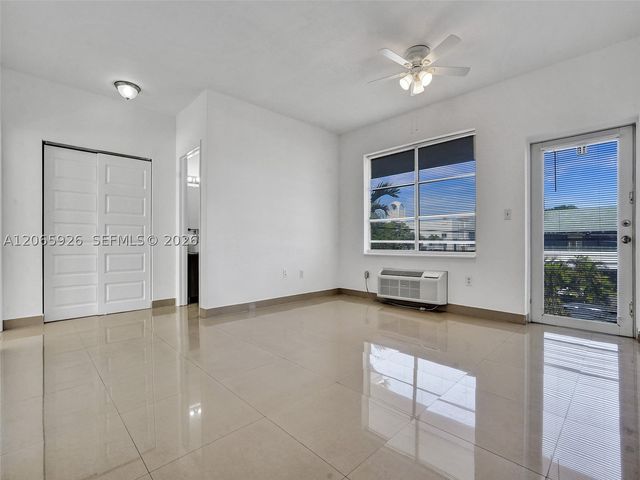 540 74th St 15, Miami Beach, FL 33141