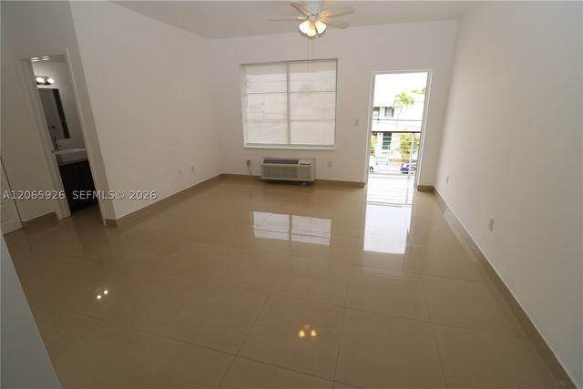 540 74th St 15, Miami Beach, FL 33141