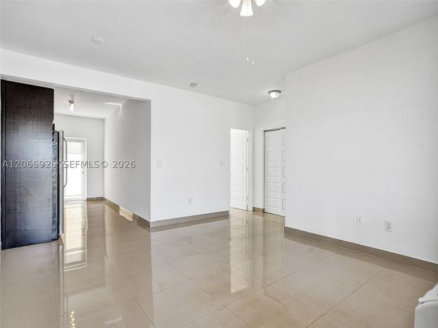 540 74th St 15, Miami Beach, FL 33141