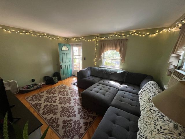 149 Deepwood Drive, Manchester, CT 06040