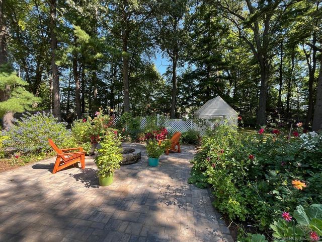149 Deepwood Drive, Manchester, CT 06040